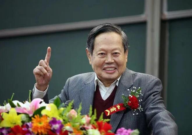 線上賭場：楊振甯逝世好友發聲